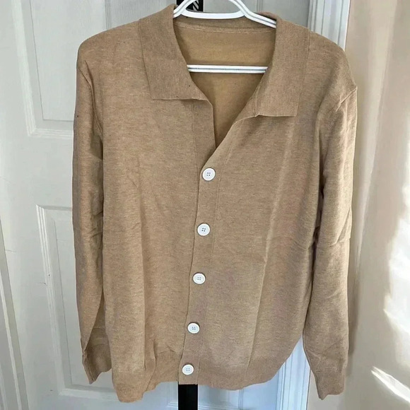(16)NWOT tan  Cardigan - Picture 2 of 4